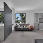 Beachfront Studio Seashell Residence Srzic