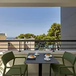 Beachfront Studio Seashell Residence Srzic