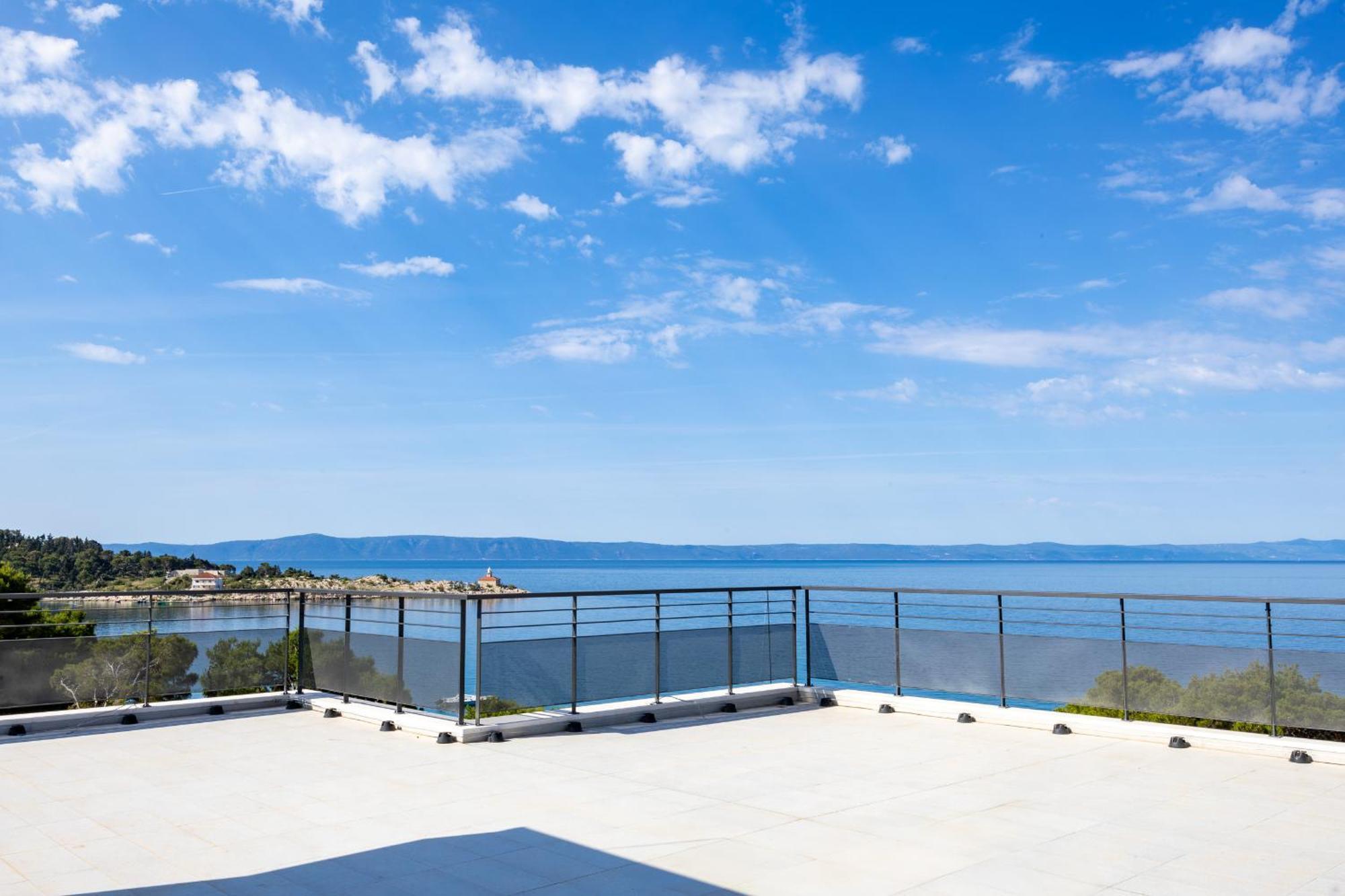 Beachfront Seashell Srzic Apartment Makarska
